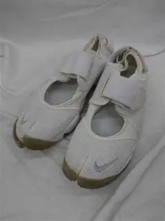 Item thumbnail for item 0007f1dc-2a9e-42c6-bd43-cccefce3e839