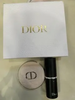 Dior Forever フェイスパウダー、ブラシ