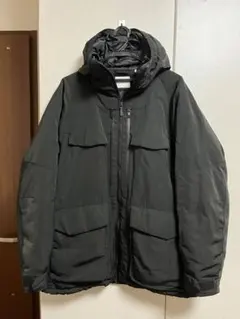 ユニクロ　ホワイトマウンテニアリング　ハイブリッドダウン　ブラック