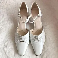 ネオリズム パンプス 白 新品未使用