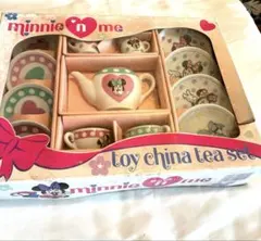 ミニーマウスミニチュアティーセット　ドール食器　磁器