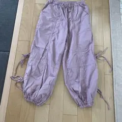 美品　紐リボンピンクガーゴパンツ　くすみピンクLサイズ　綿素材のサムネイル