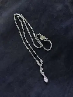 GIVENCHY ジバンシィ ネックレス シルバー系 ドロップモチーフ