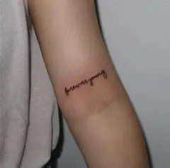 タトゥーシール　forever young かわいい　ワンポイント　タトゥー