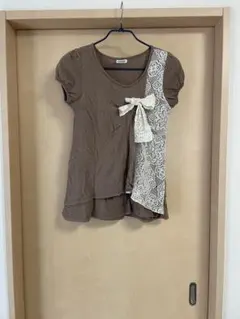 CLOSE.UP ブラウン 半袖Tシャツ レース付き　5-11のサムネイル