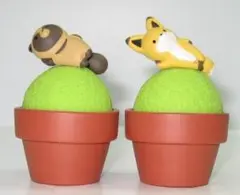 キタンクラブ　タヌキとキツネ 鉢植えフィギュア2個セットですのサムネイル