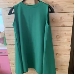 グリーン ノースリーブ ワンピース