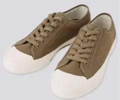 【新品未使用】ユニクロ　男女兼用　コットンキャンバススニーカー茶25cmのサムネイル