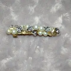 コットンパールとビジューのバレッタ　ゴールド