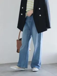 【8/7まで】テチチ　ストレートデニムパンツ　サックスブルーのサムネイル