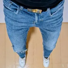 ZARA ダメージジーンズ