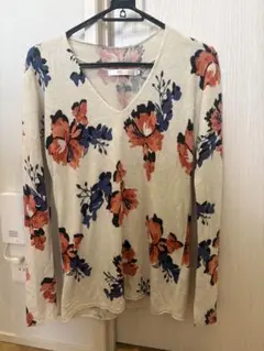 【AZUL by moussy】Ｖネックフラワーニット