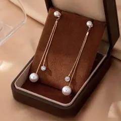 t113 揺れるロングパールピアス｜ゴールドチェーン×ジルコニア 上品 大人可愛