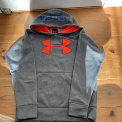 アンダーアーマー パーカー　YMD 140㎝