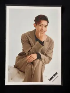 Snow Man 公式写真 岩本照