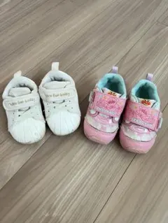 アンパンマン ベビーシューズ ピンク　と白い靴の2足セット