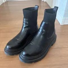 ブラックレザー チェルシーブーツ