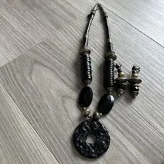 ヴィヴィアン・タム エスニックスタイル ネックレスとイヤリングセット