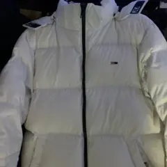 ホワイト ダウンジャケット