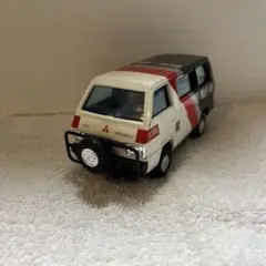 三菱デリカ　スターワゴン1/40 ミニカーのサムネイル