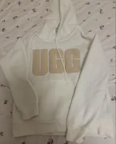 UGG (アグ) ボアロゴ 裏起毛 プルオーバー パーカー Sサイズ