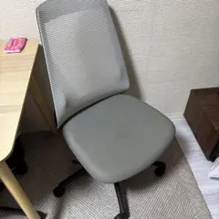グレー 布製オフィスチェア メッシュバック