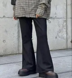 CPCM フェイクスエードフレアパンツ　ブラックのサムネイル