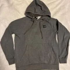Under Armour グレー フード付きパーカー　MD／M