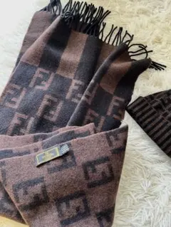 TOMO Ka様専用❤️FENDIウール100%リバーシブル マフラー男女用美品