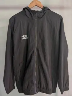 UMBRO ナイロンジャケット BK 　コモリ　新品のサムネイル