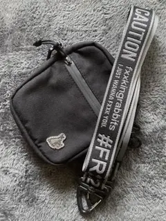 #FR2 新型 ショルダーバッグ ブラック CAUTIONデザイン　値下げ可能 2025年最新】FR2 ショルダーバッグの人気アイテム - メルカリ