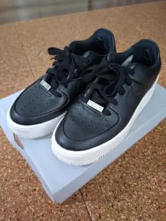 NIKE WMNS Air Force 1 Sage Low 23.0cm