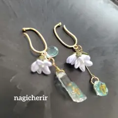 つまみ細工のイヤーカフ　紫花×氷風レジン　浴衣　成人式　着物