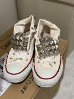 CONVERSE スタッズ付きスニーカー
