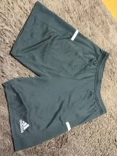adidas AEROREADY ダークグレー ショートパンツ