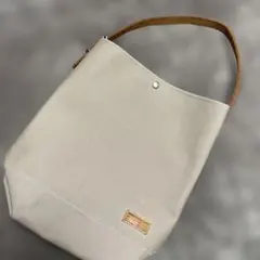 ビームスベージュキャンバストートバッグ