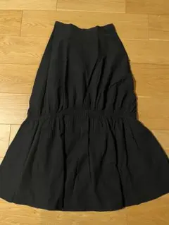 ローリーズファーム　黒　ロングスカート　マーメイドのサムネイル