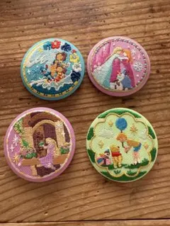 ディズニー刺繍缶バッジ 4個セット2と1