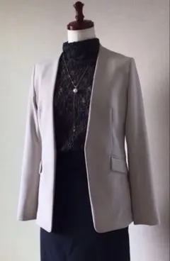 プラステ　ノーカラージャケット　ベージュXS