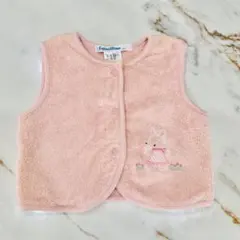 【60】familiar ベビーベスト　ピンク ウサギ刺繍