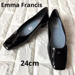 Emma Francis スクエアトゥ ハートパンチングパンプス 黒24cmのサムネイル