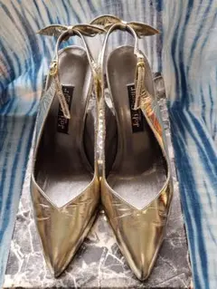 ゴールド ポインテッドトゥ スリングバック ヒール　パーティー用