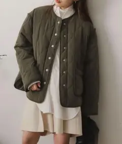 センスオブプレイス　キルティングショートコート　カーキ