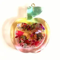 リンゴ型レジンシャカシャカキーホルダー （オイルなし）リーフ