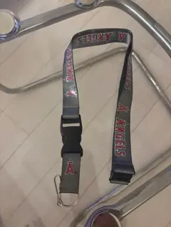 ANGELS ネックストラップ グレー