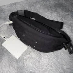 MaisonMargiela ブラックキャンバスバムバッグ - メルカリ