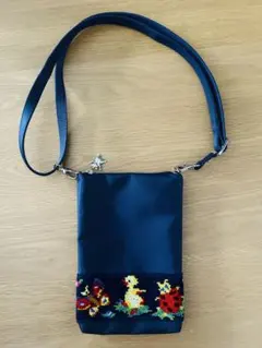 美品　学校フェイラー　スマホショルダーバッグ