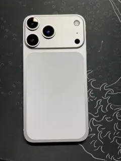 iPhone17pro 128GBカスタムデザイン（iPhone XR）
