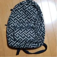 adidas バックパック リュック 幾何学模様 レザー