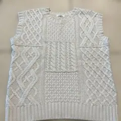 FREAK'S STOREベージュ　ケーブル編み チョッキ　ベスト　フリーサイズ